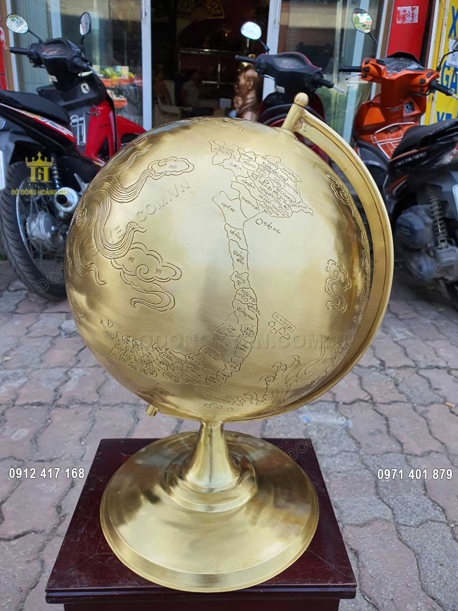 Để vật phẩm ph&aacute;t huy hết gi&aacute; trị phong thủy học, gia chủ n&ecirc;n đặt vật phẩm l&ecirc;n cao, tr&aacute;nh đặt thẳng xuống đất